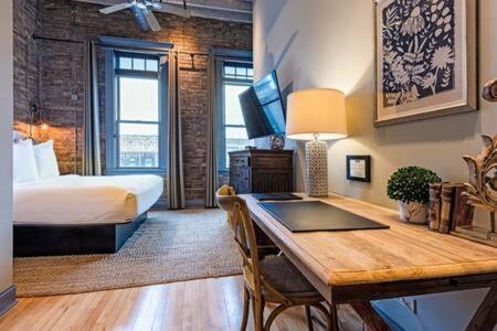Hip Urban Loft - Small Town Charm - 124 Lofts #1 West Dundee Esterno foto