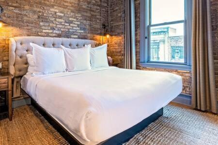 Hip Urban Loft - Small Town Charm - 124 Lofts #1 West Dundee Esterno foto